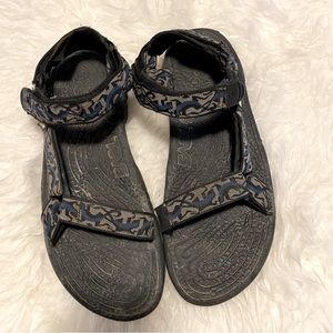 Teva Hurricane Sandals size 11